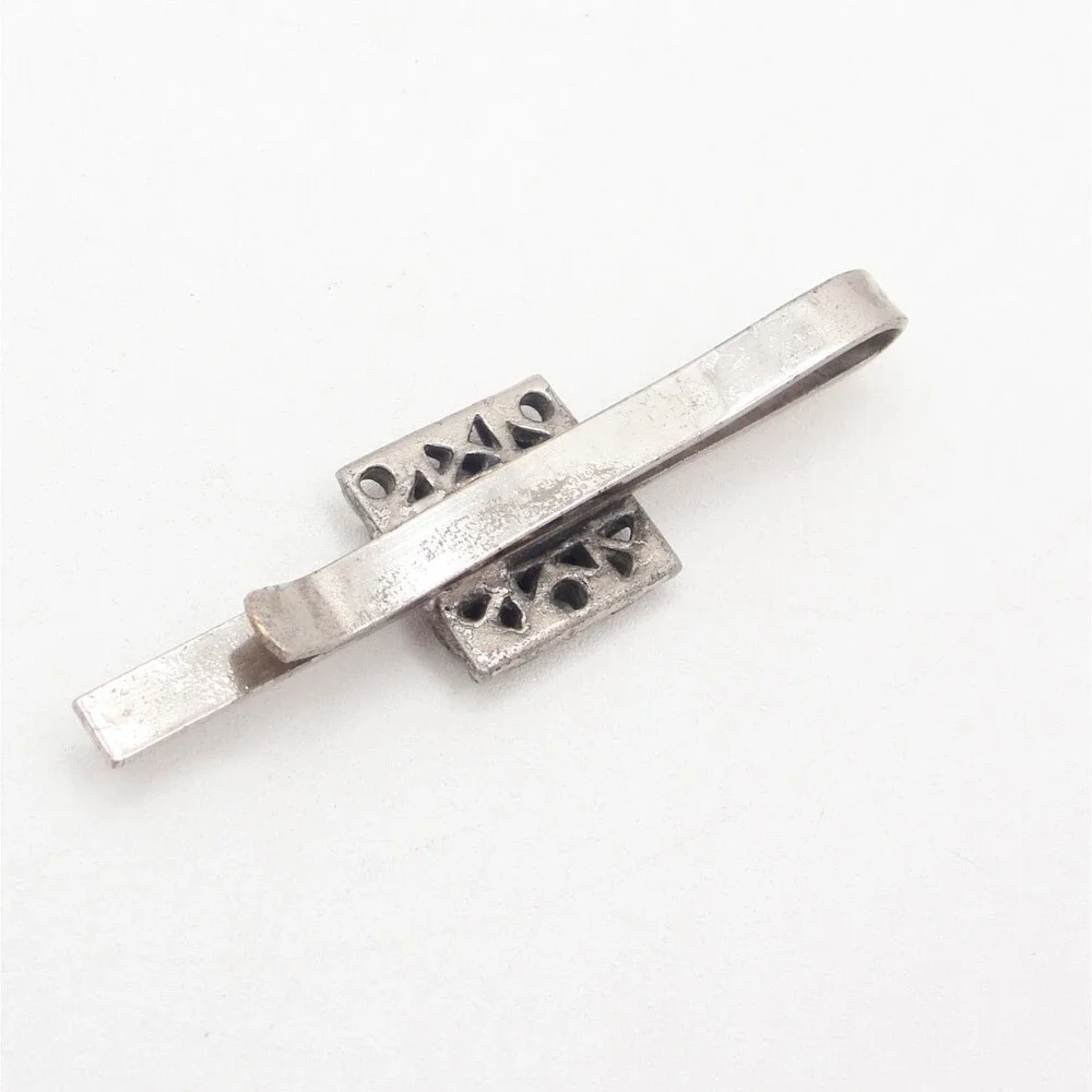 Vintage Silver Tone Tic Tac Toe Tie Clip Bar Noughts Crosses XOXO Board Game